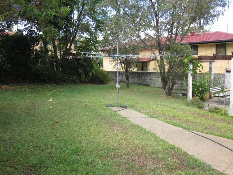 3 Gurrah Avenue, Southport QLD 4215