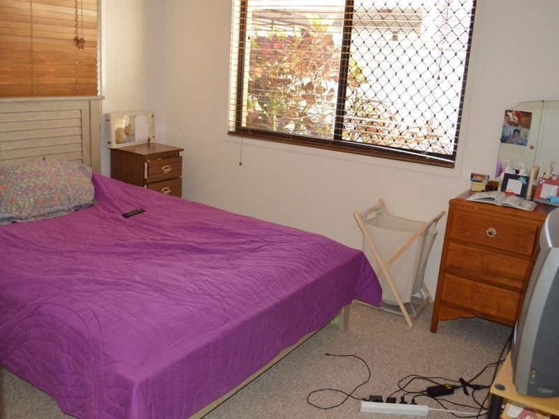 1 & 2/10 West King Lane, Southport QLD 4215