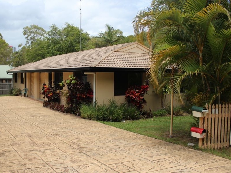 1 & 2/10 West King Lane, Southport QLD 4215