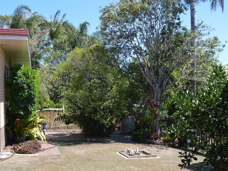 16 Brooke Avenue, Southport QLD 4215