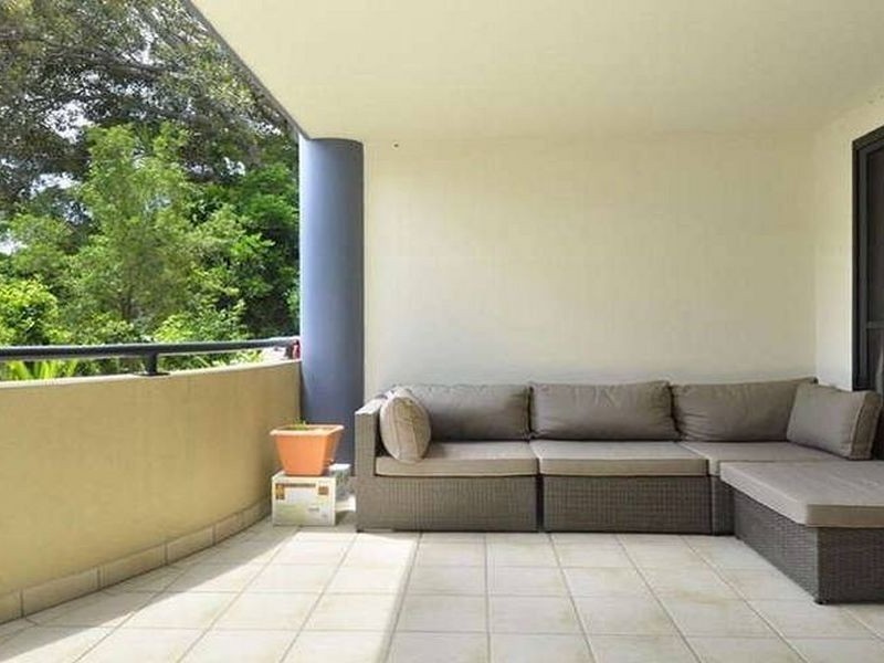 105/392 Marine Parade, Labrador QLD 4215