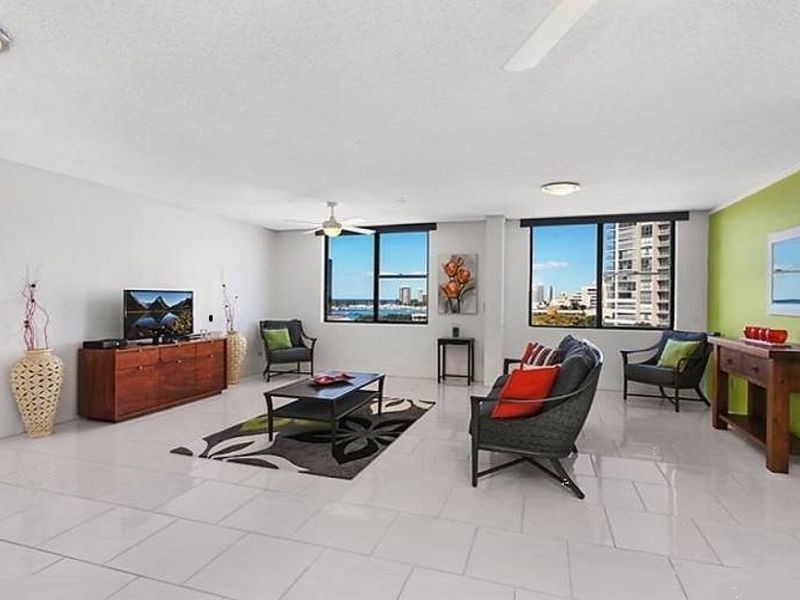 34/72 Marine Pde, Southport QLD 4215