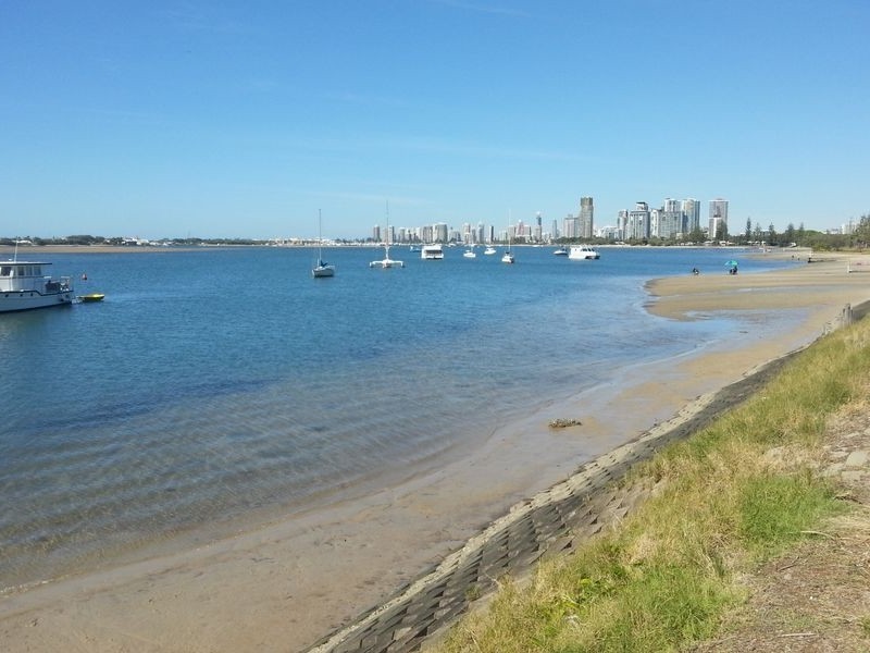 2/264 Marine Parade, Labrador QLD 4215