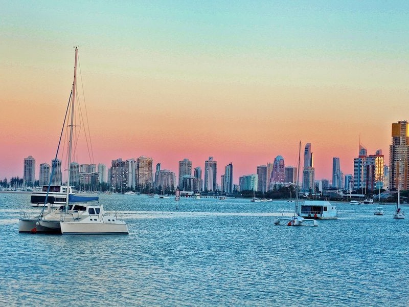 2/264 Marine Parade, Labrador QLD 4215