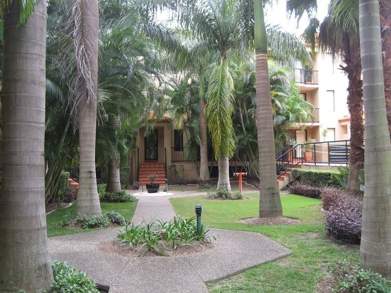 27/61 North Street, Southport QLD 4215