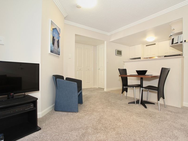 7/96 Stanhill Drive, Surfers Paradise QLD 4217