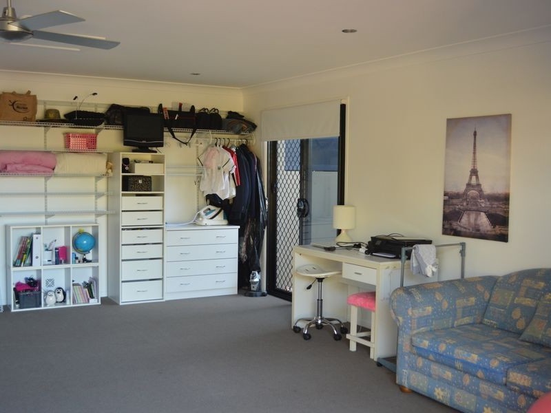 11 Jack Nicklaus Way, Parkwood QLD 4214