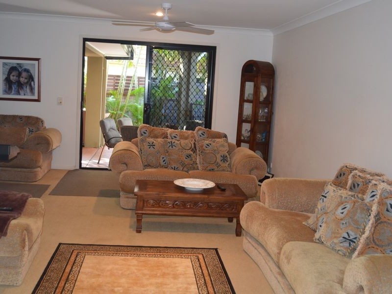 11 Jack Nicklaus Way, Parkwood QLD 4214