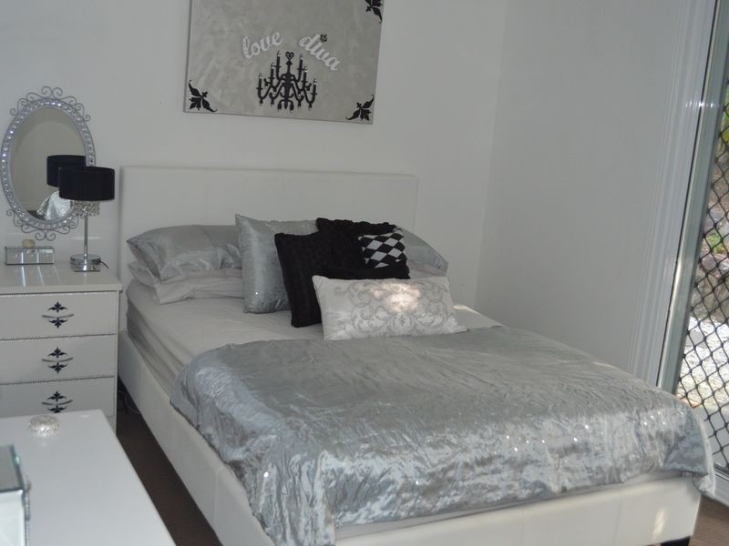 11 Jack Nicklaus Way, Parkwood QLD 4214