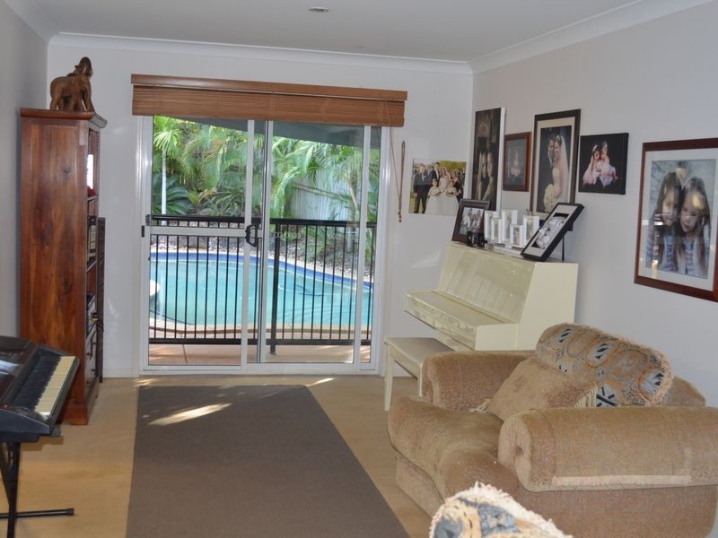 11 Jack Nicklaus Way, Parkwood QLD 4214