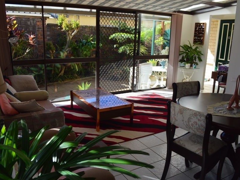 1/3 Melinda Street, Southport QLD 4215