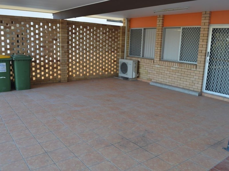 40 Brighton Parade, Southport QLD 4215