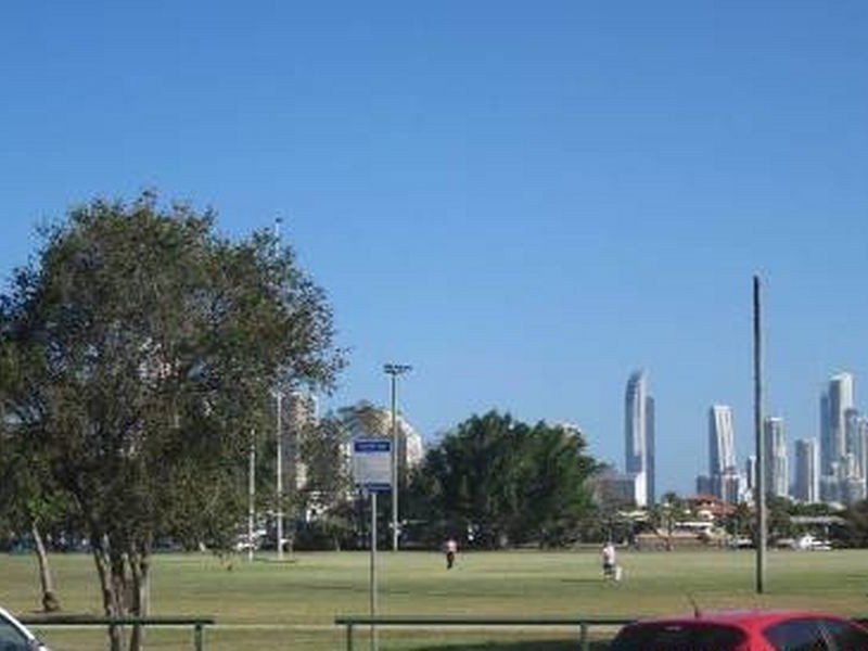 40 Brighton Parade, Southport QLD 4215