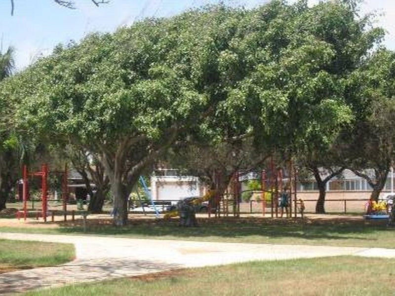 40 Brighton Parade, Southport QLD 4215