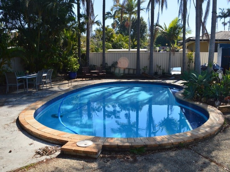 4 Tecoma Street, Southport QLD 4215