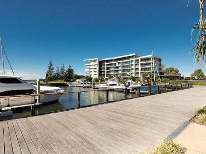 3505/323 Bayview Street, Runaway Bay QLD 4216