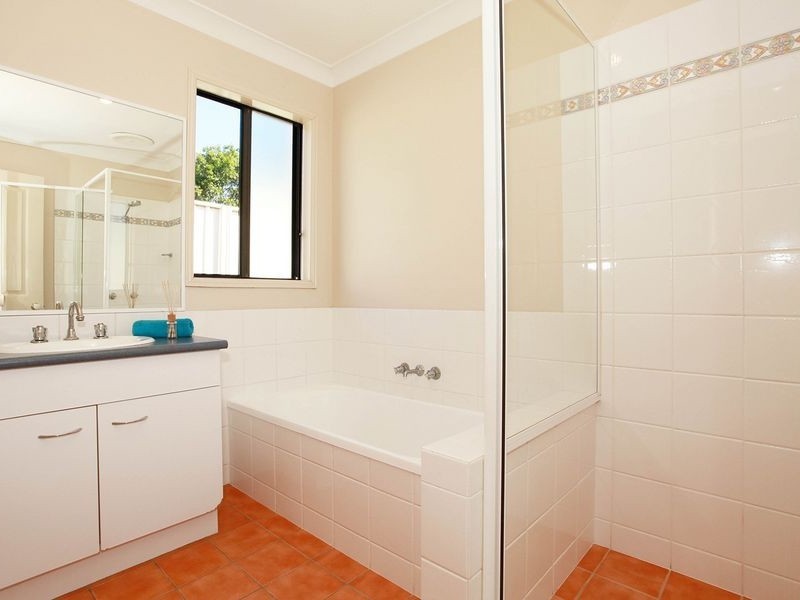 52 Tiger Drive, Arundel QLD 4214