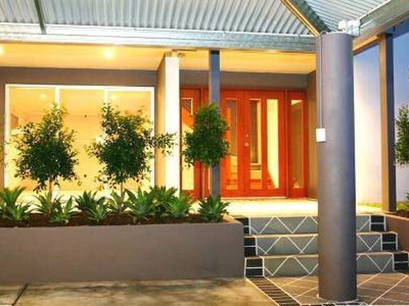 10 Sibyl Street, Southport QLD 4215