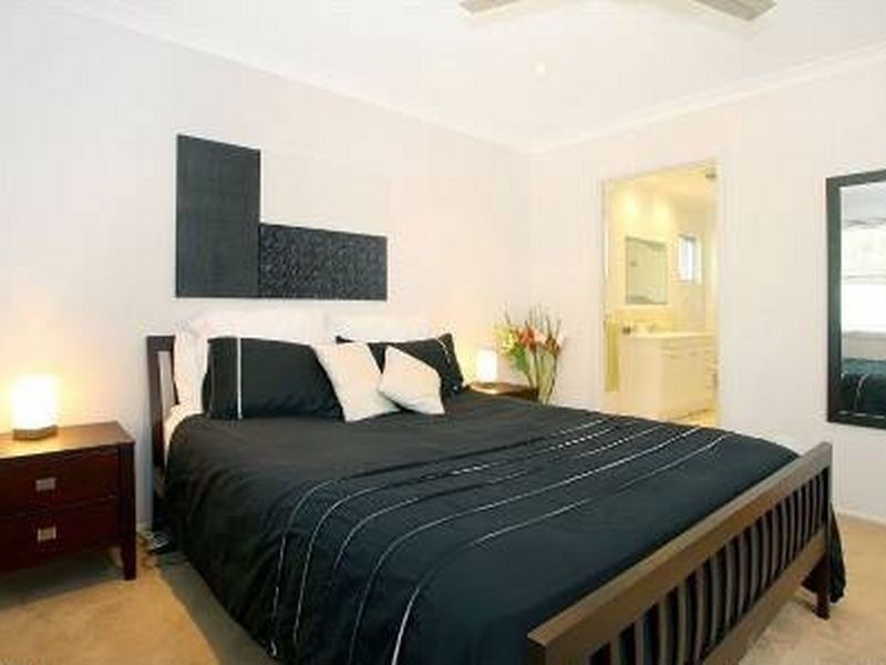 10 Sibyl Street, Southport QLD 4215