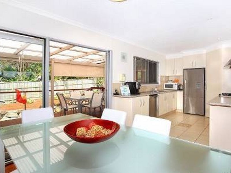 10 Sibyl Street, Southport QLD 4215