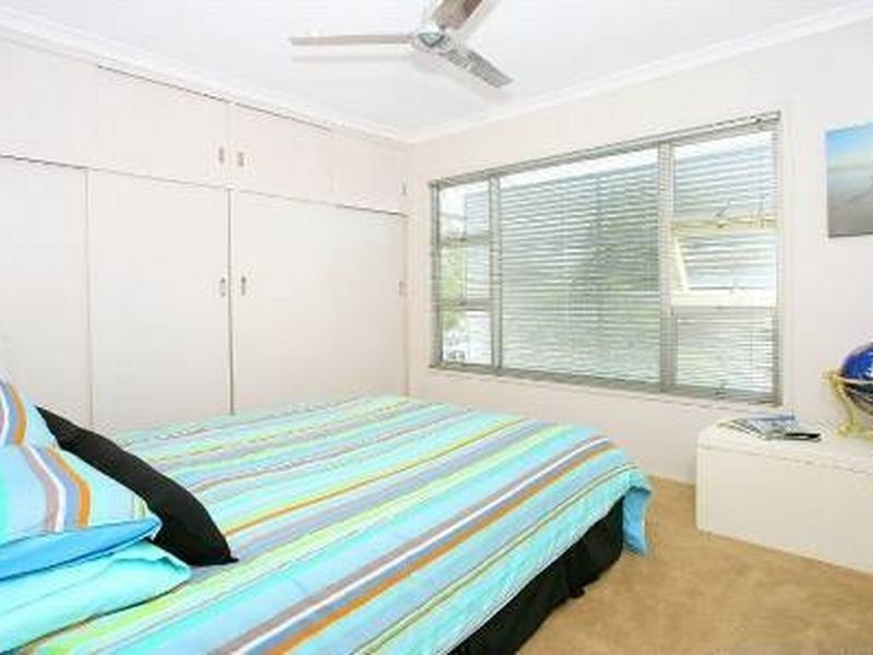 10 Sibyl Street, Southport QLD 4215