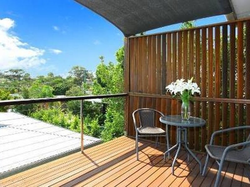 10 Sibyl Street, Southport QLD 4215