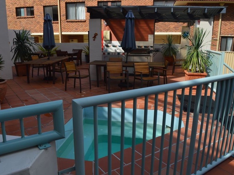 3/7-9 Robert Street, Labrador QLD 4215