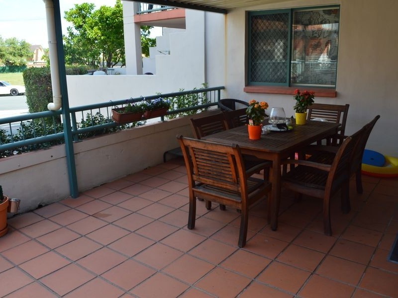 3/7-9 Robert Street, Labrador QLD 4215