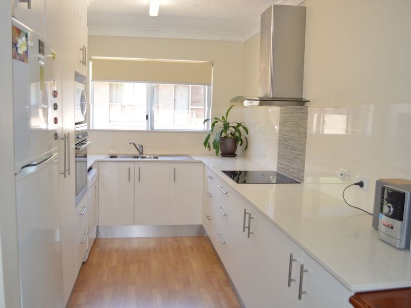 6/19 Huth Street, Labrador QLD 4215
