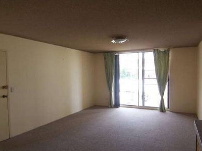 10/72 Marine Pde, Southport QLD 4215