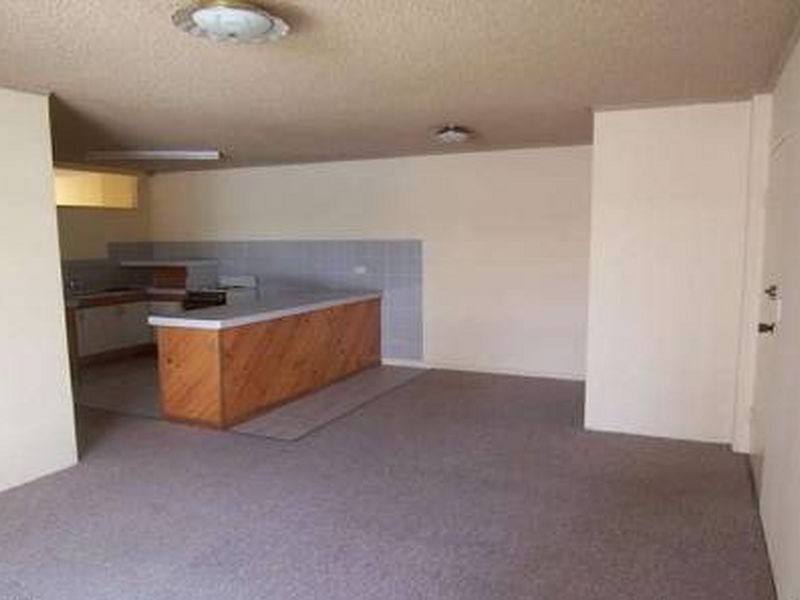 10/72 Marine Pde, Southport QLD 4215