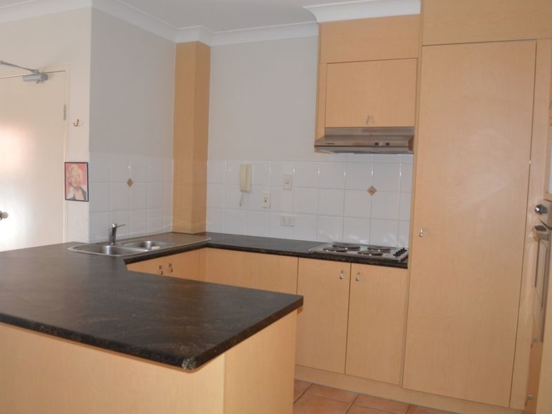 27/88 High Street, Southport QLD 4215