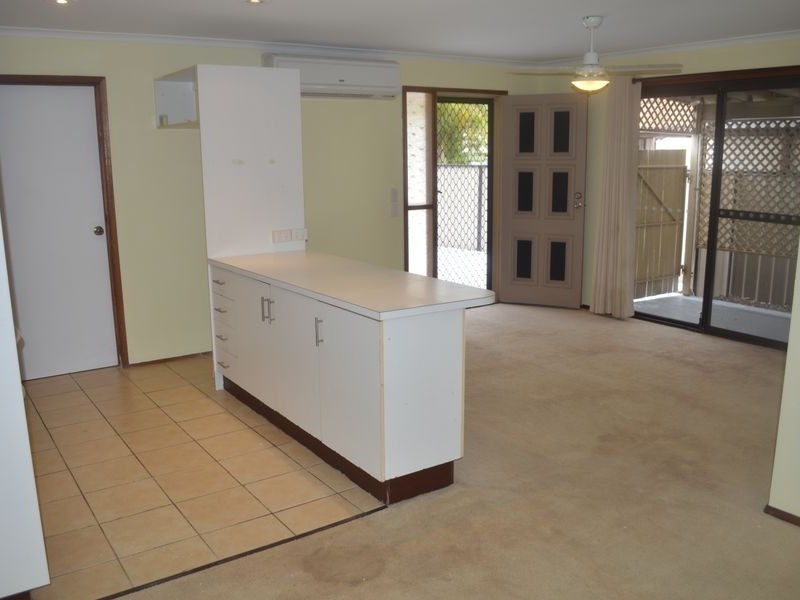 2/38 Morinda Way, Labrador QLD 4215
