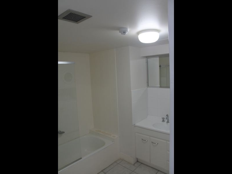 11B/114 Marine Parade, Southport QLD 4215