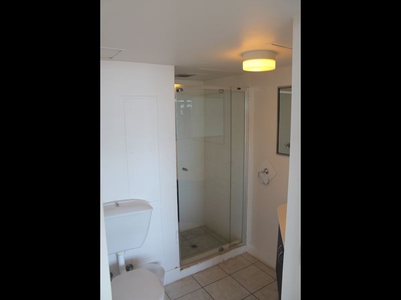 11B/114 Marine Parade, Southport QLD 4215