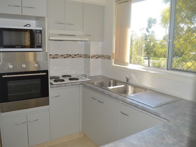 4/16 Whitby Street, Southport QLD 4215