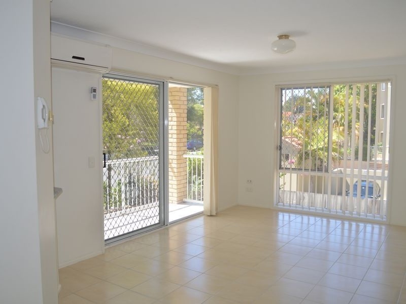 4/16 Whitby Street, Southport QLD 4215