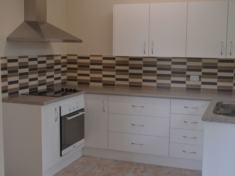 32 Kuranga Avenue, Southport QLD 4215