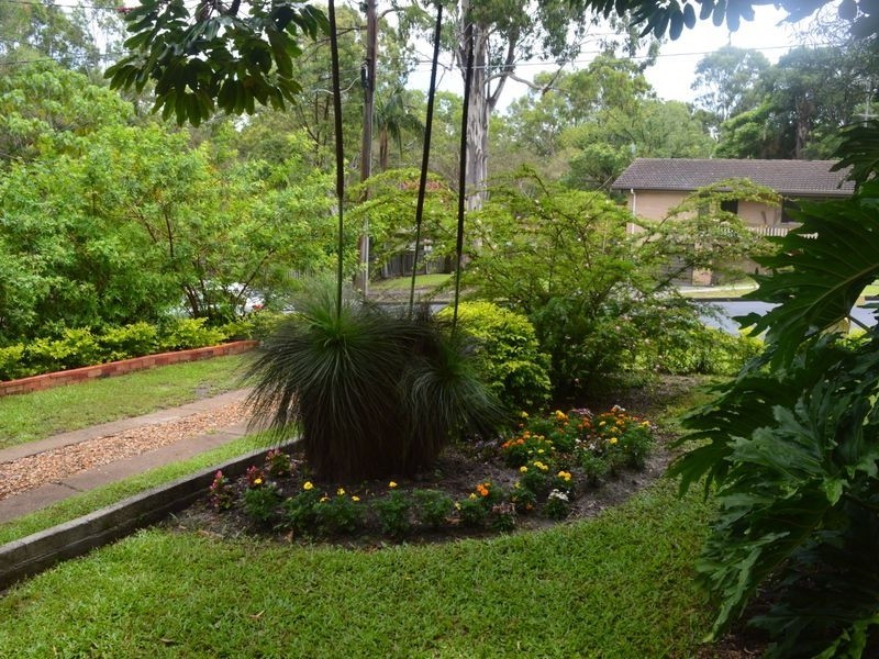 32 Kuranga Avenue, Southport QLD 4215