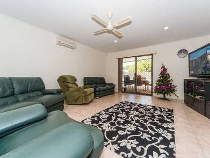 4 West Mountain Court, Parkwood QLD 4214