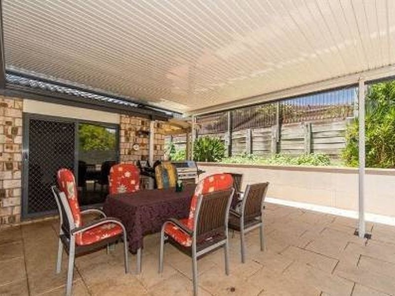 4 West Mountain Court, Parkwood QLD 4214