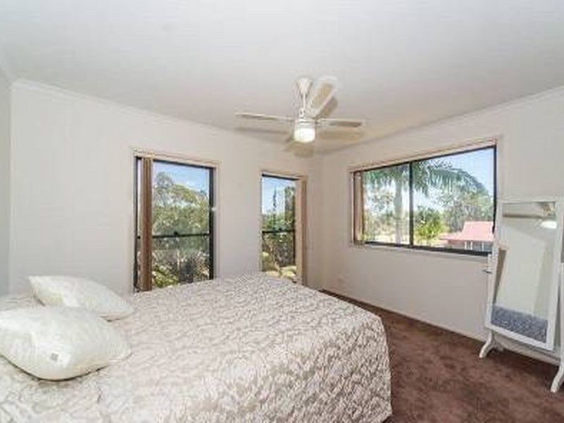 4 West Mountain Court, Parkwood QLD 4214