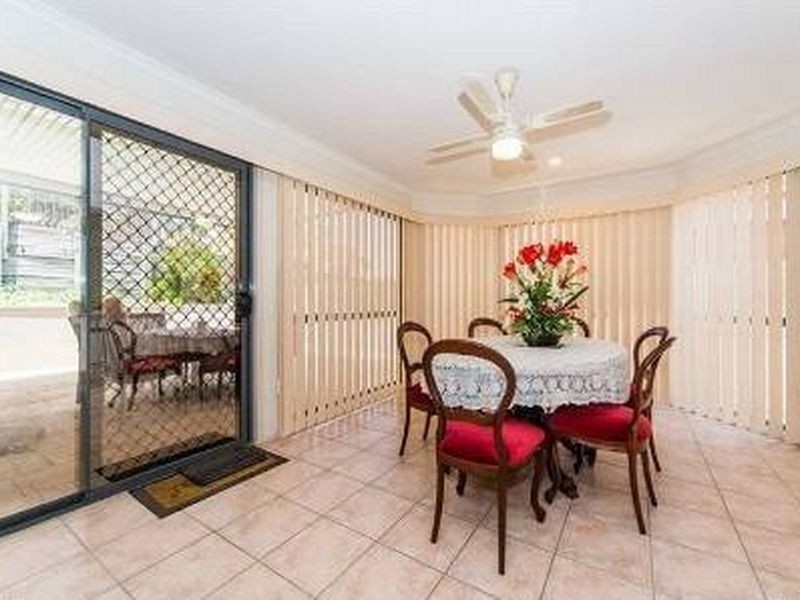 4 West Mountain Court, Parkwood QLD 4214
