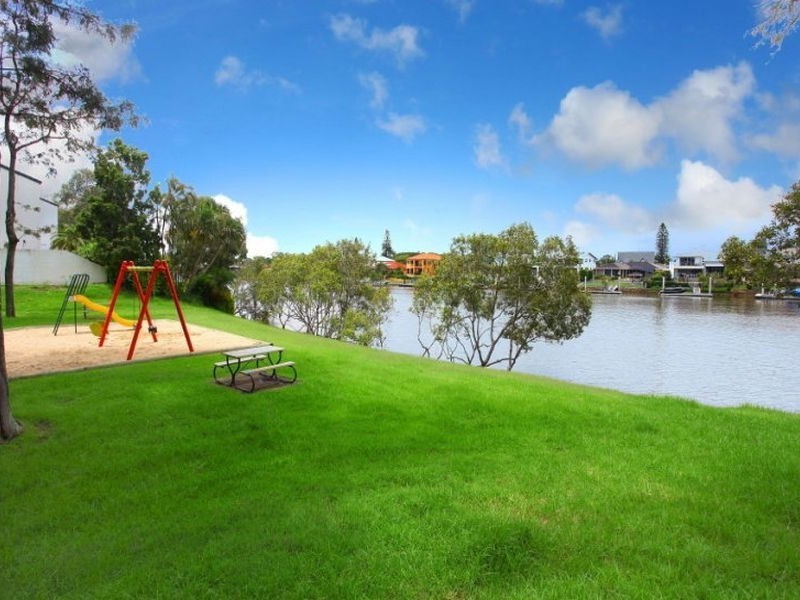 5/9 Freyburg Street, Sorrento QLD 4217