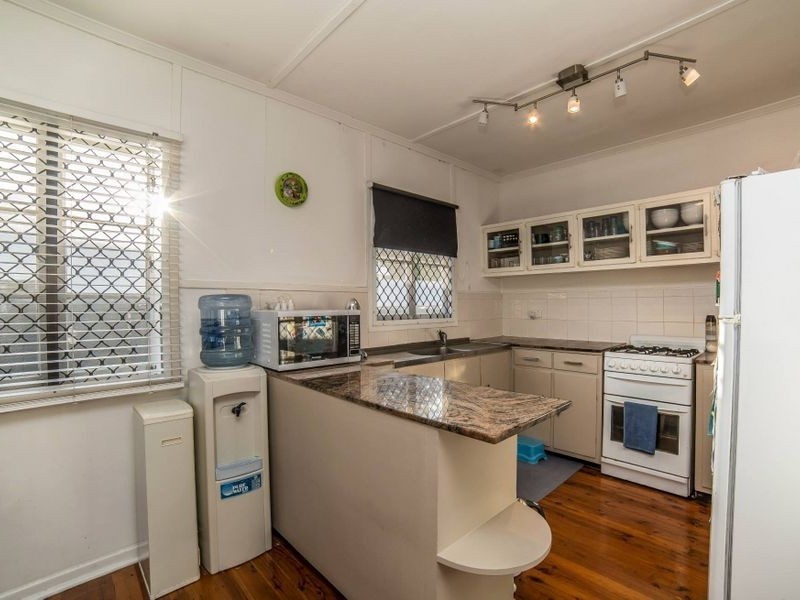 63 Central Street, Labrador QLD 4215