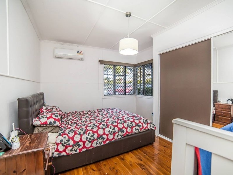 63 Central Street, Labrador QLD 4215