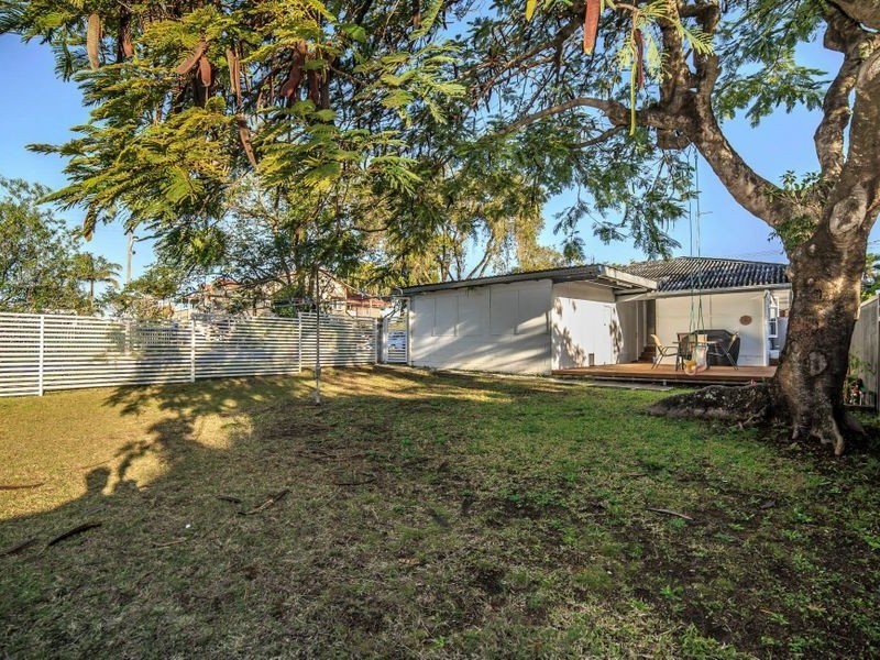 63 Central Street, Labrador QLD 4215