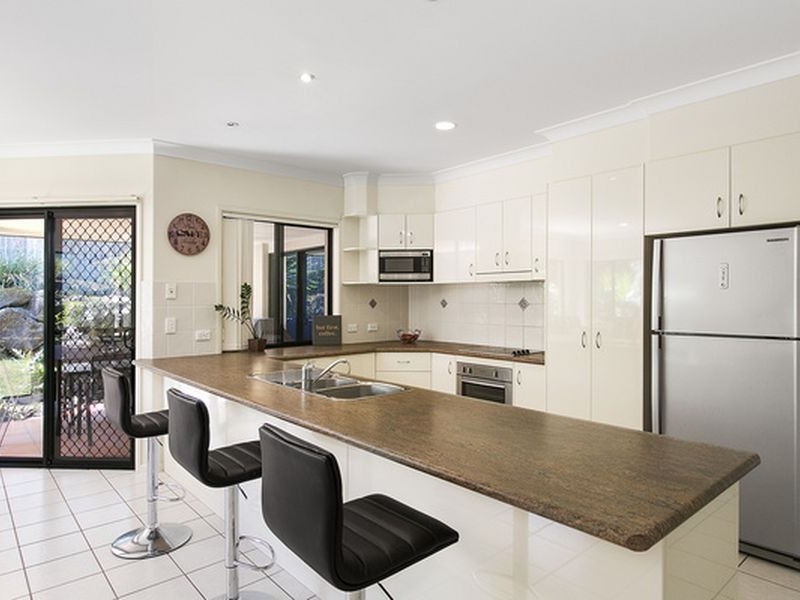 6 Lillywood Circuit, Molendinar QLD 4214