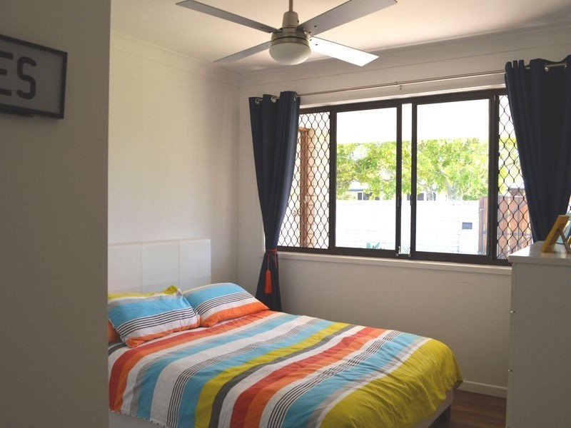 14 Collins Crescent, Benowa QLD 4217