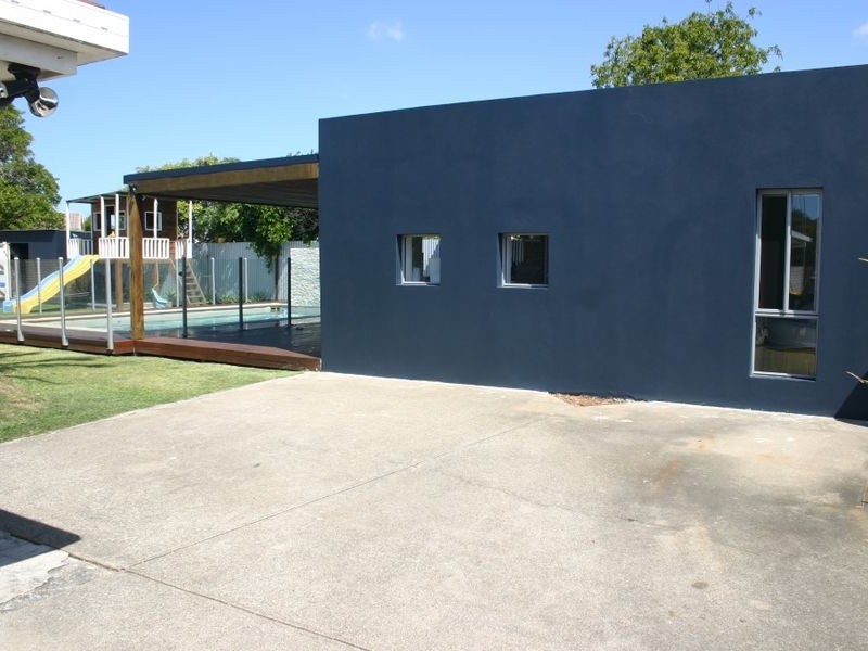 14 Collins Crescent, Benowa QLD 4217